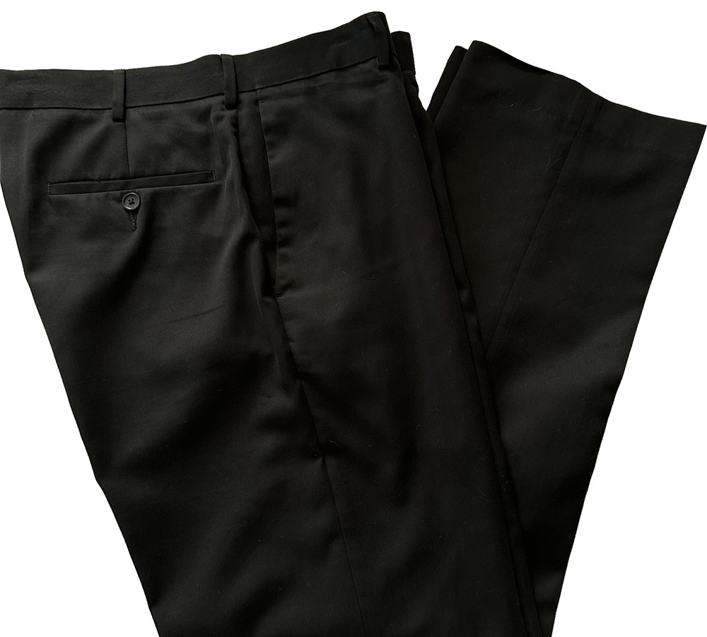 Axist Men’s Pants Trousers 33 x 30 Black Slacks. Preowned excellent condition